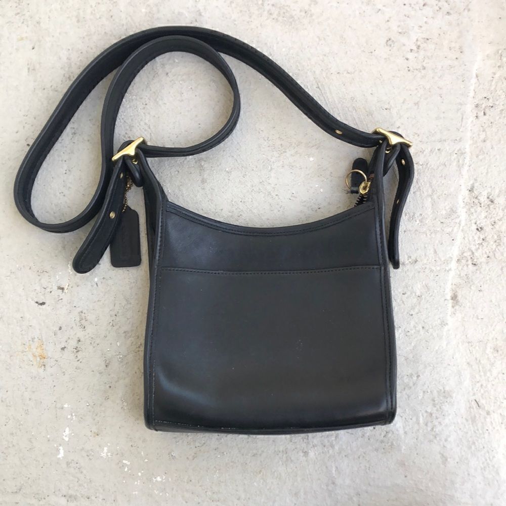 Vintageโ
โ
coachโCrossbody